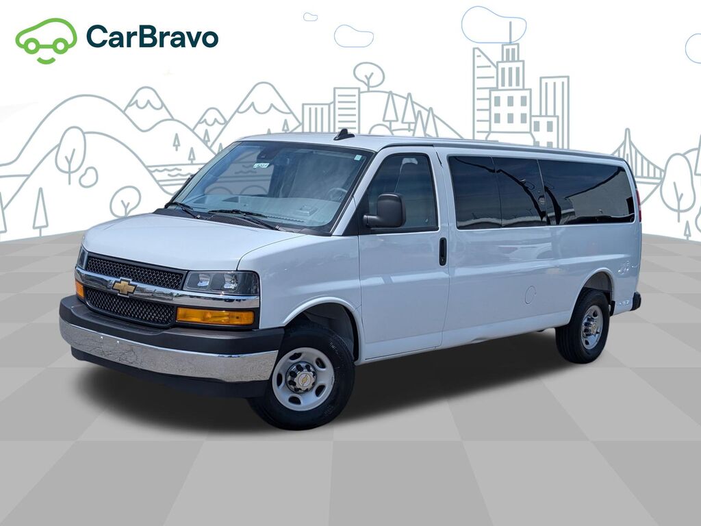 2025 Chevrolet Express Passenger 1LT — photo 1 of 6