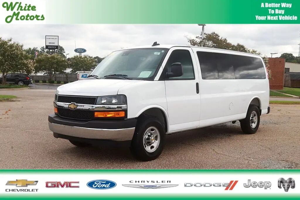 2025 Chevrolet Express LT 3500 — photo 1 of 13