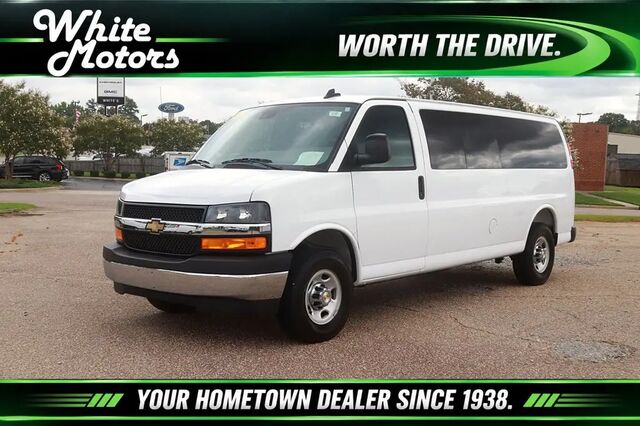 2025 Chevrolet Express LT 3500