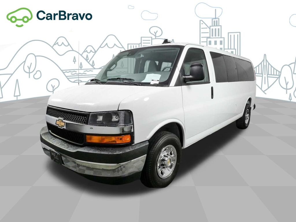 2025 Chevrolet Express Passenger 1LT — photo 1 of 6