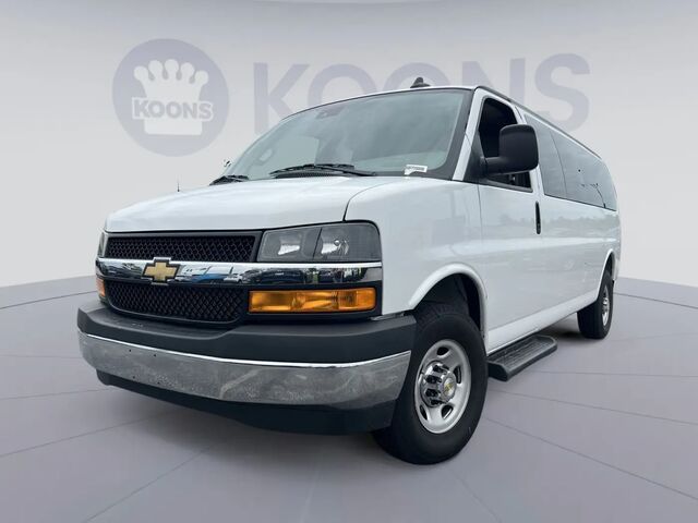 2025 Chevrolet Express LT 3500