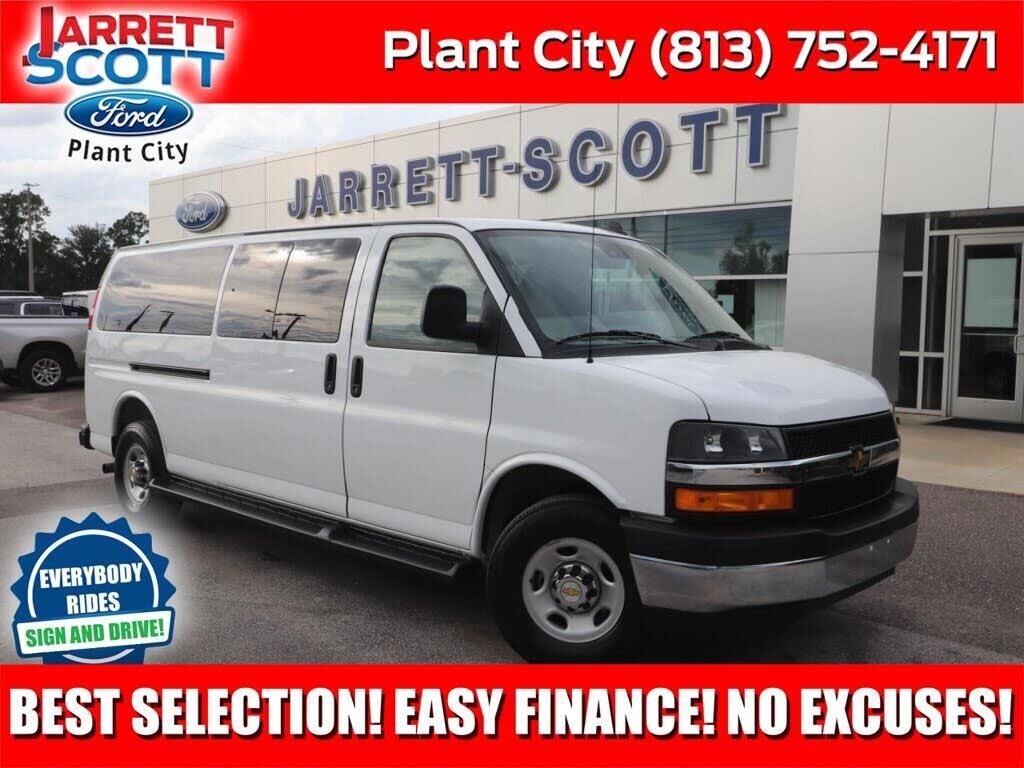 2025 Chevrolet Express LT 3500 — photo 1 of 1