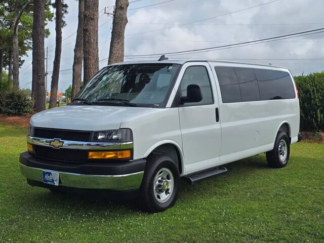 2025 Chevrolet Express LT 3500