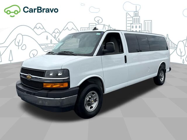2025 Chevrolet Express Passenger 1LT