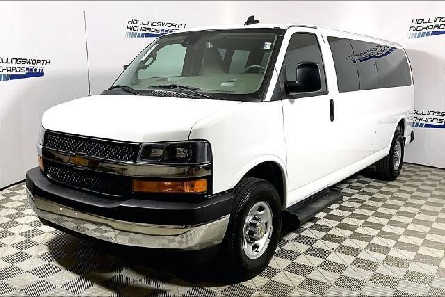 2025 Chevrolet Express LT 3500