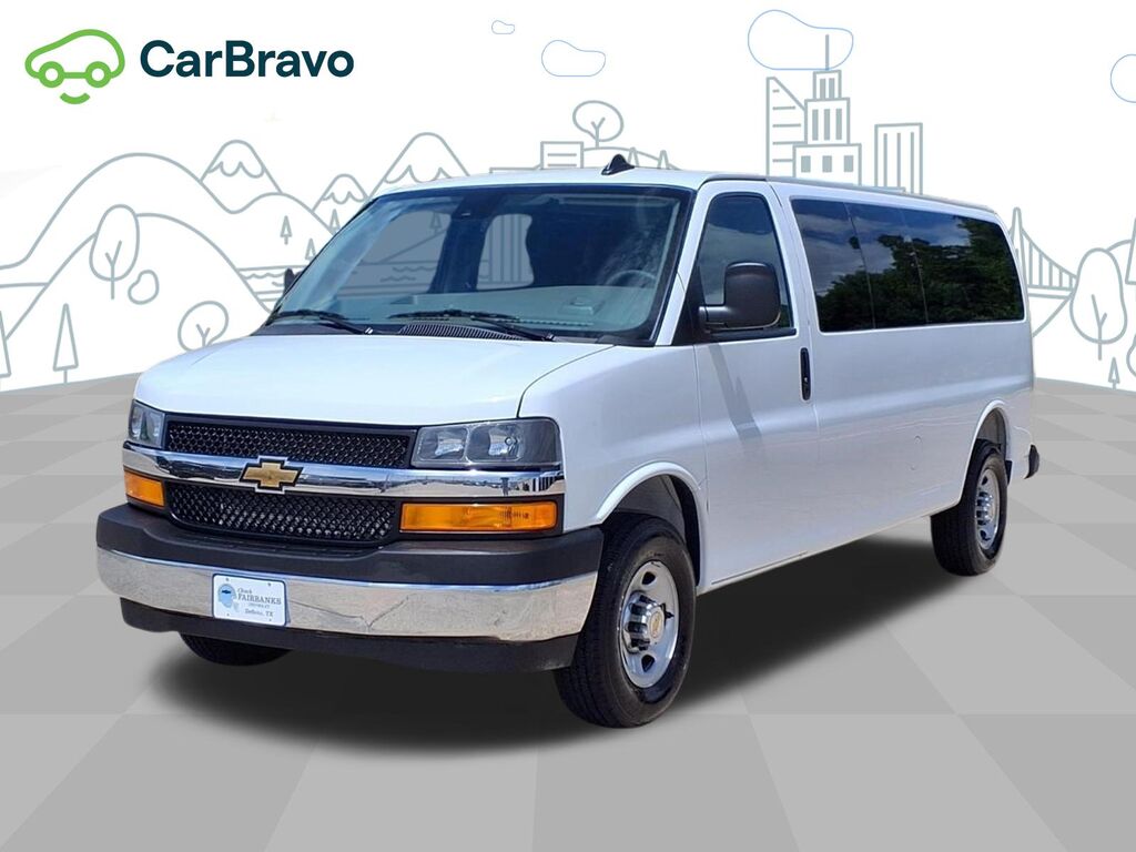 2025 Chevrolet Express Passenger 1LT — photo 1 of 6