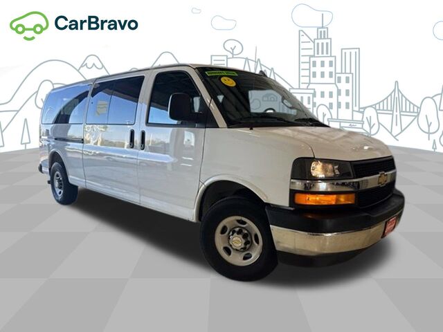 2025 Chevrolet Express Passenger 1LT