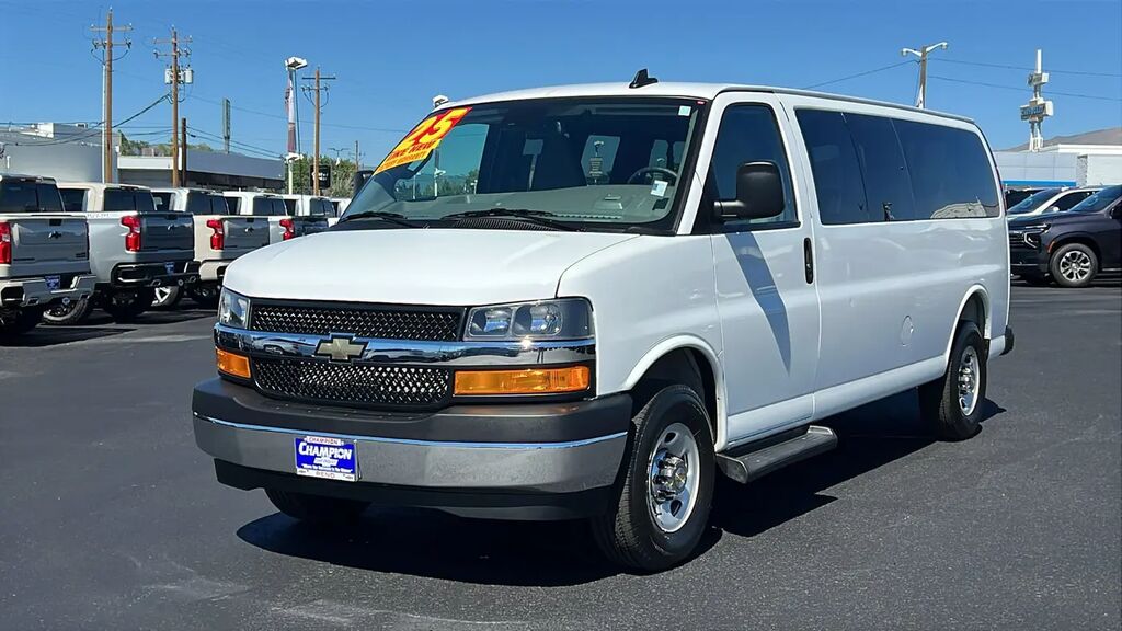 2025 Chevrolet Express LT 3500 — photo 1 of 13