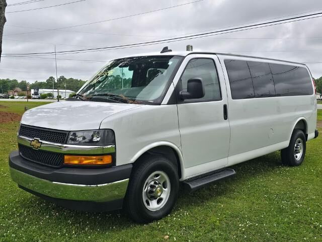 2025 Chevrolet Express LT 3500 — photo 1 of 2