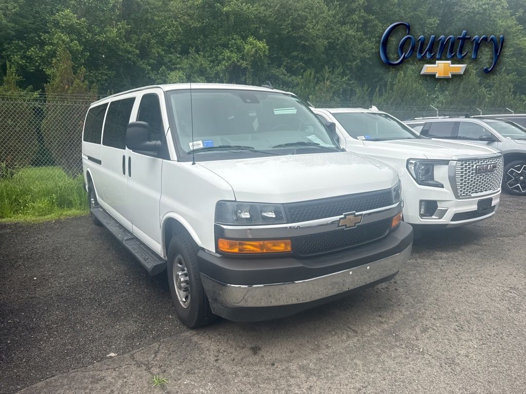 2025 Chevrolet Express Passenger LT — photo 1 of 13