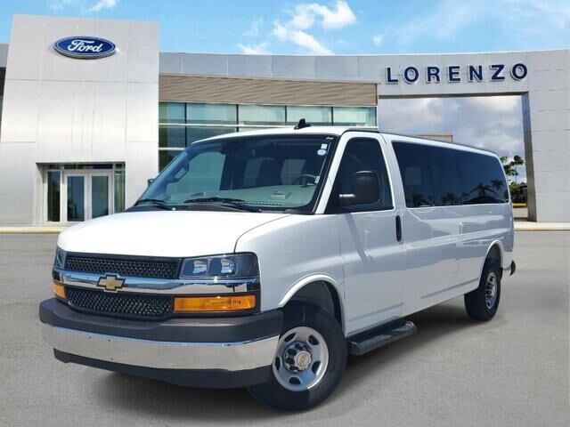 2025 Chevrolet Express LT 3500