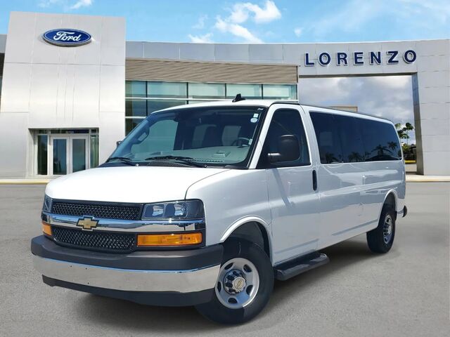 2025 Chevrolet Express LT 3500