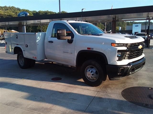 2025 Chevrolet Silverado 3500HD Work Truck — photo 1 of 20