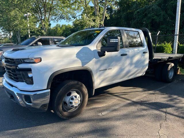 2025 Chevrolet Silverado 3500HD Work Truck — photo 1 of 13