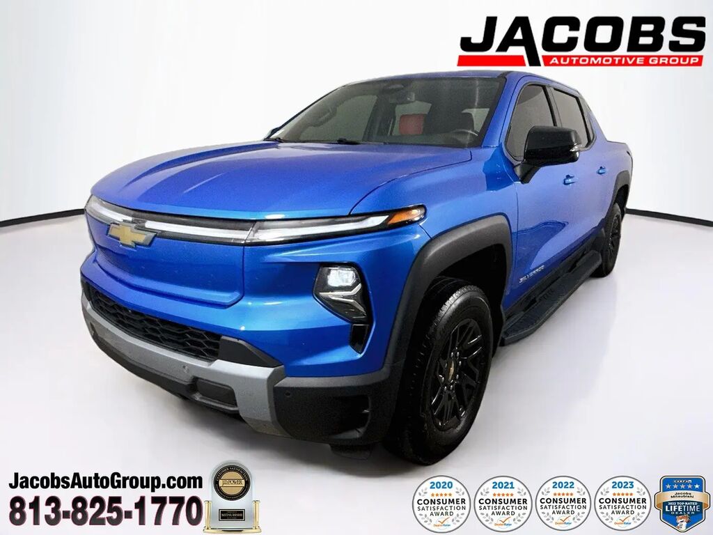 2025 Chevrolet Silverado EV LT — photo 1 of 13