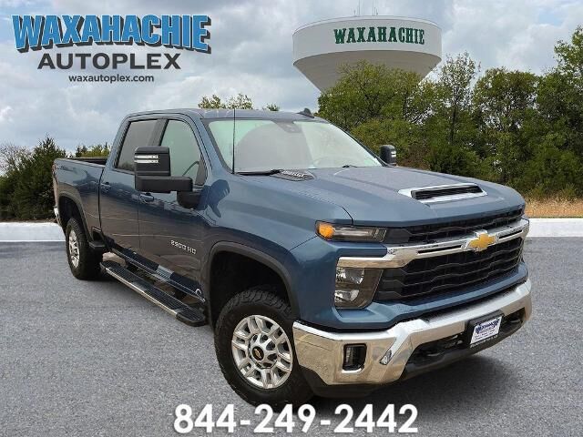 2025 Chevrolet Silverado 2500HD LT — photo 1 of 13