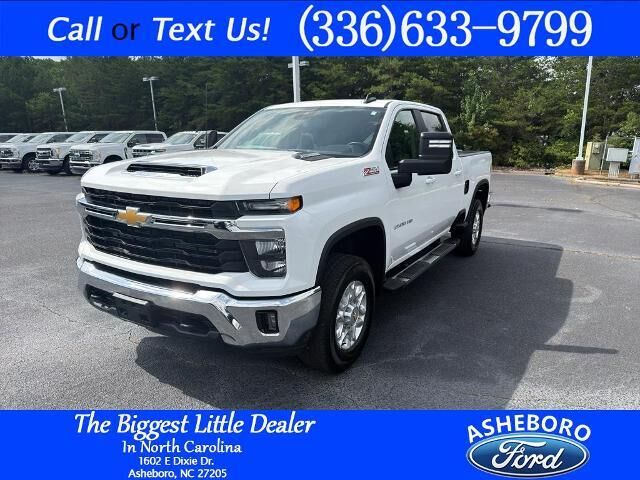 2025 Chevrolet Silverado 2500HD LT — photo 1 of 13