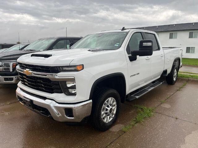 2026 Chevrolet Silverado 2500HD LT — photo 1 of 26