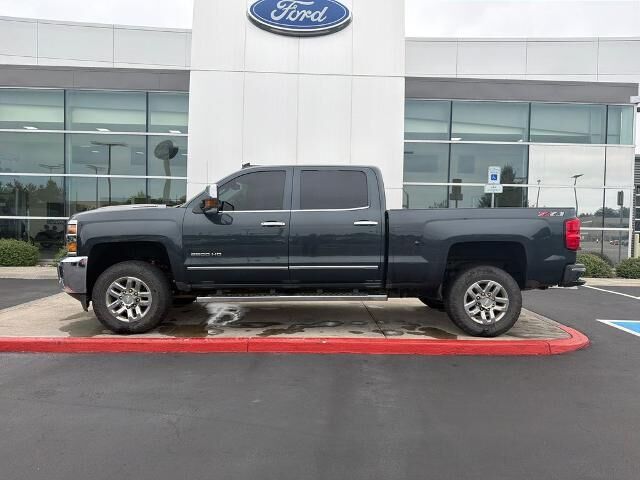 2019 Chevrolet Silverado 2500HD LTZ — photo 1 of 26