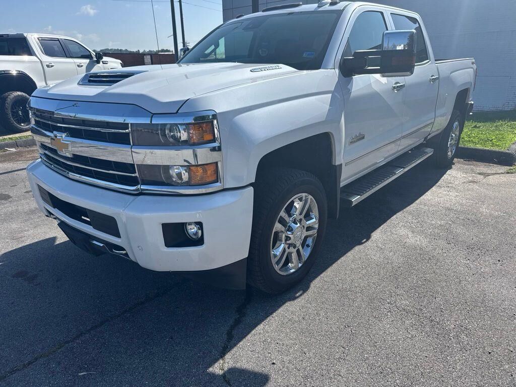 2019 Chevrolet Silverado 2500HD High Country — photo 1 of 13