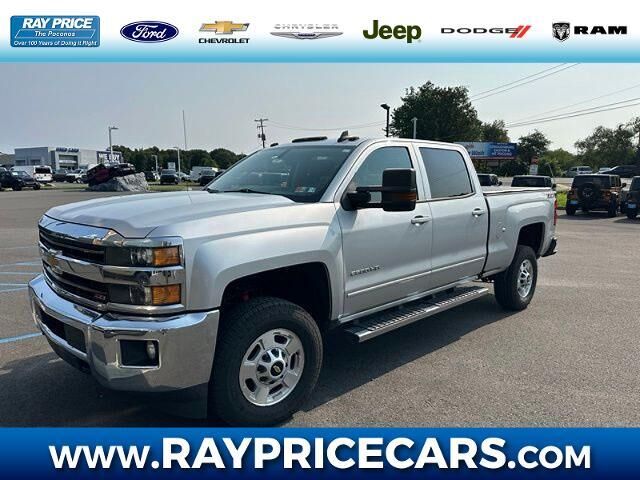 2018 Chevrolet Silverado 2500HD LT — photo 1 of 12
