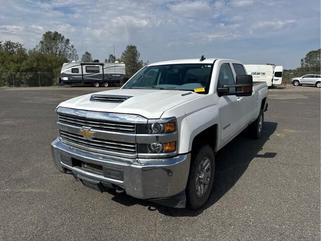 2017 Chevrolet Silverado 2500HD LT — photo 1 of 12