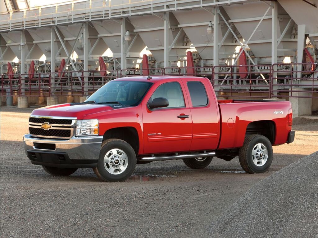 2013 Chevrolet Silverado 2500HD LT — photo 1 of 14