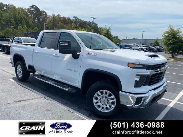 2024 Chevrolet Silverado 2500HD LT — photo 1 of 10