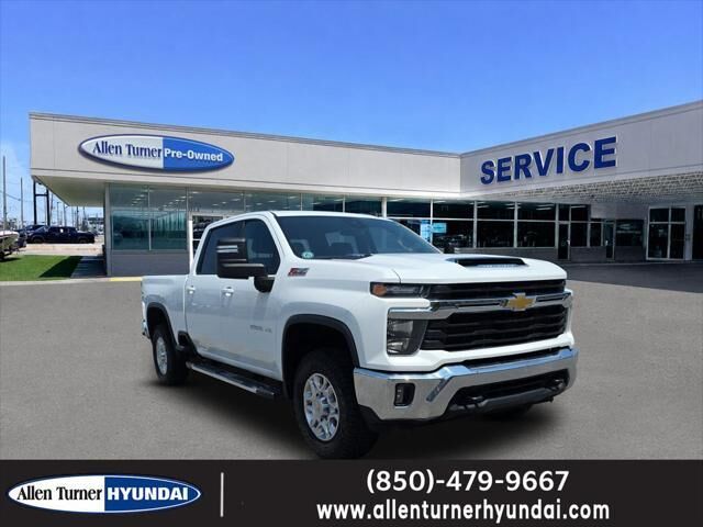 2024 Chevrolet Silverado 2500HD LT — photo 1 of 13
