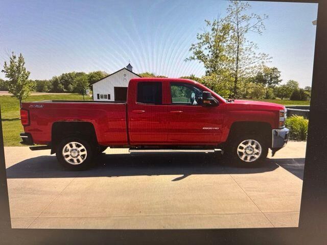 2015 Chevrolet Silverado 2500HD LT — photo 1 of 13