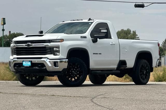 2025 Chevrolet Silverado 2500HD LT — photo 1 of 26