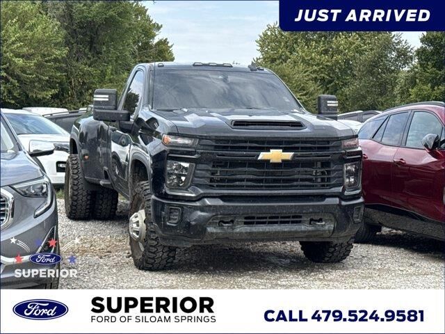 2024 Chevrolet Silverado 3500HD Work Truck — photo 1 of 6