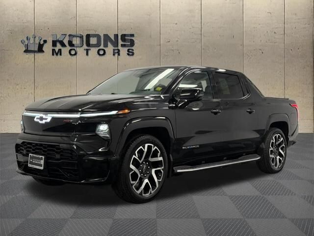 2025 Chevrolet Silverado EV RST — photo 1 of 13
