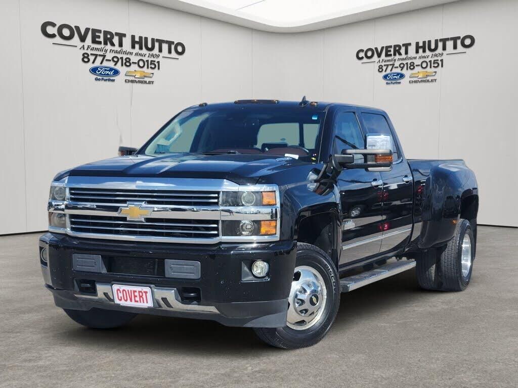 2015 Chevrolet Silverado 3500HD High Country — photo 1 of 1