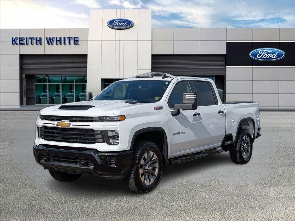 2025 Chevrolet Silverado 2500HD Custom — photo 1 of 1