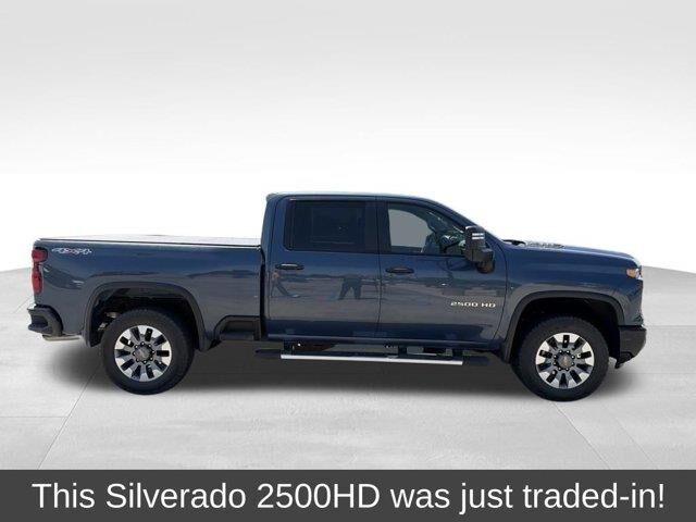 2026 Chevrolet Silverado 2500HD Custom — photo 1 of 2