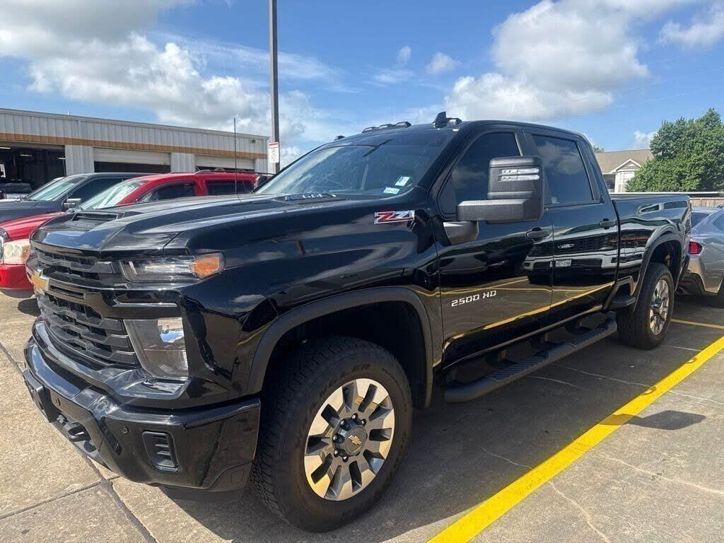 2026 Chevrolet Silverado 2500HD Custom — photo 1 of 3