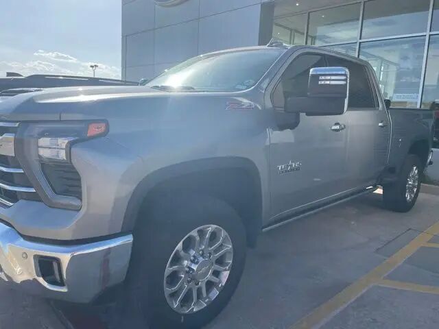 2025 Chevrolet Silverado 2500HD LTZ — photo 1 of 12