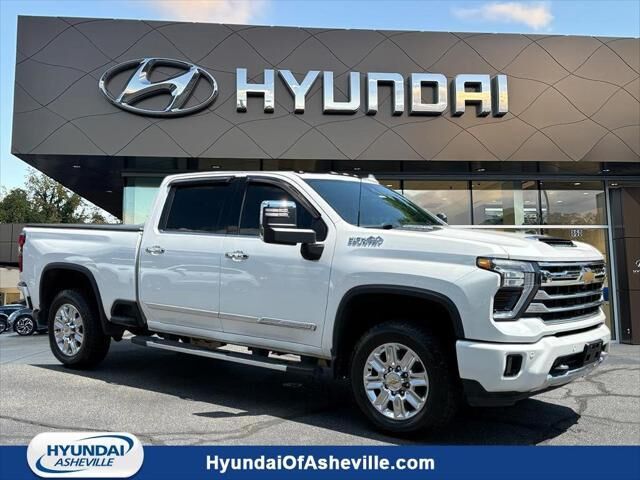 2025 Chevrolet Silverado 2500HD High Country — photo 1 of 13