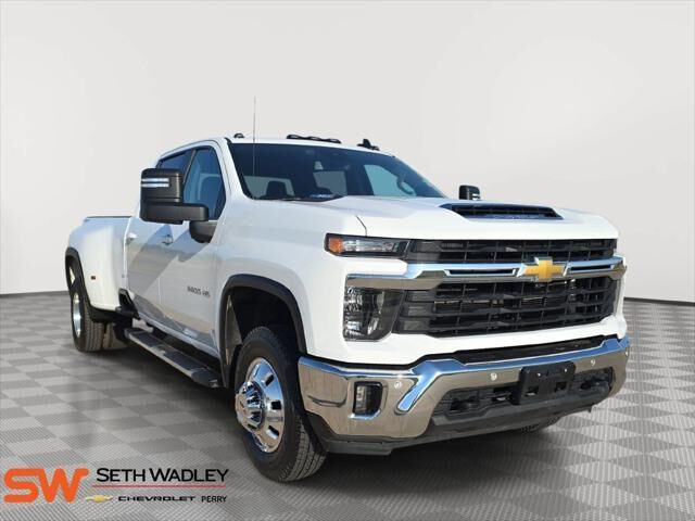 2025 Chevrolet Silverado 3500HD LT