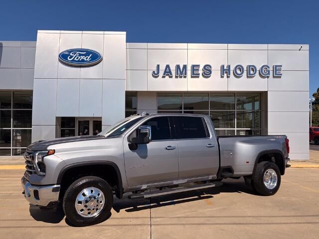 2026 Chevrolet Silverado 3500HD LTZ