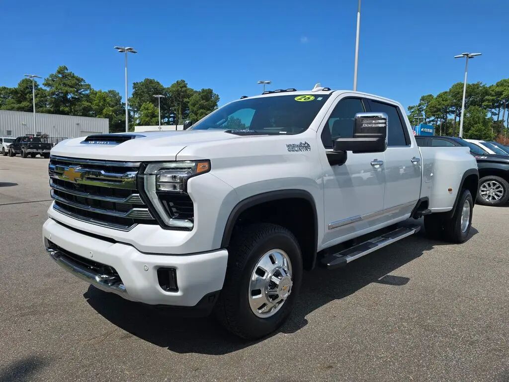 2026 Chevrolet Silverado 3500HD High Country — photo 1 of 16