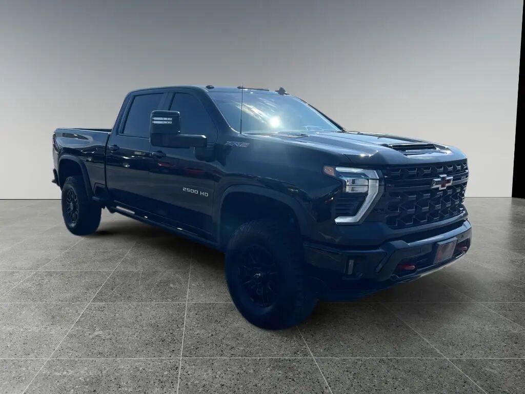 2025 Chevrolet Silverado 2500HD ZR2 — photo 1 of 42