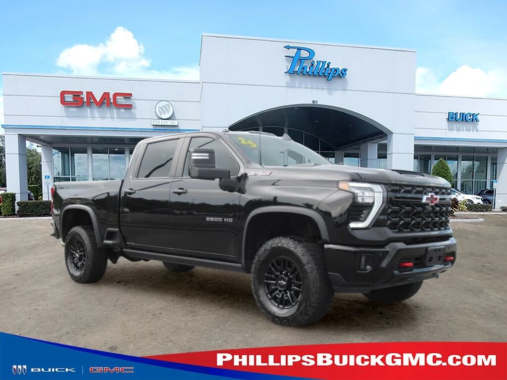 2025 Chevrolet Silverado 2500HD ZR2 — photo 1 of 13