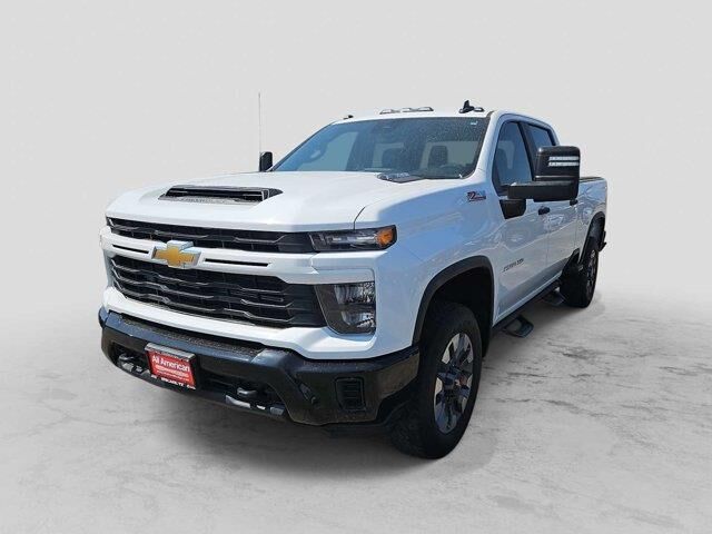 2024 Chevrolet Silverado 2500HD Custom — photo 1 of 60
