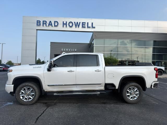 2024 Chevrolet Silverado 2500HD High Country — photo 1 of 26