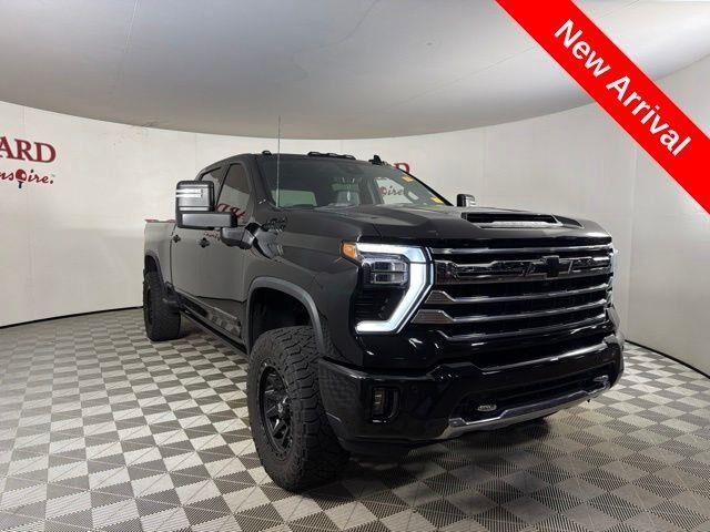 2024 Chevrolet Silverado 2500HD High Country — photo 1 of 34