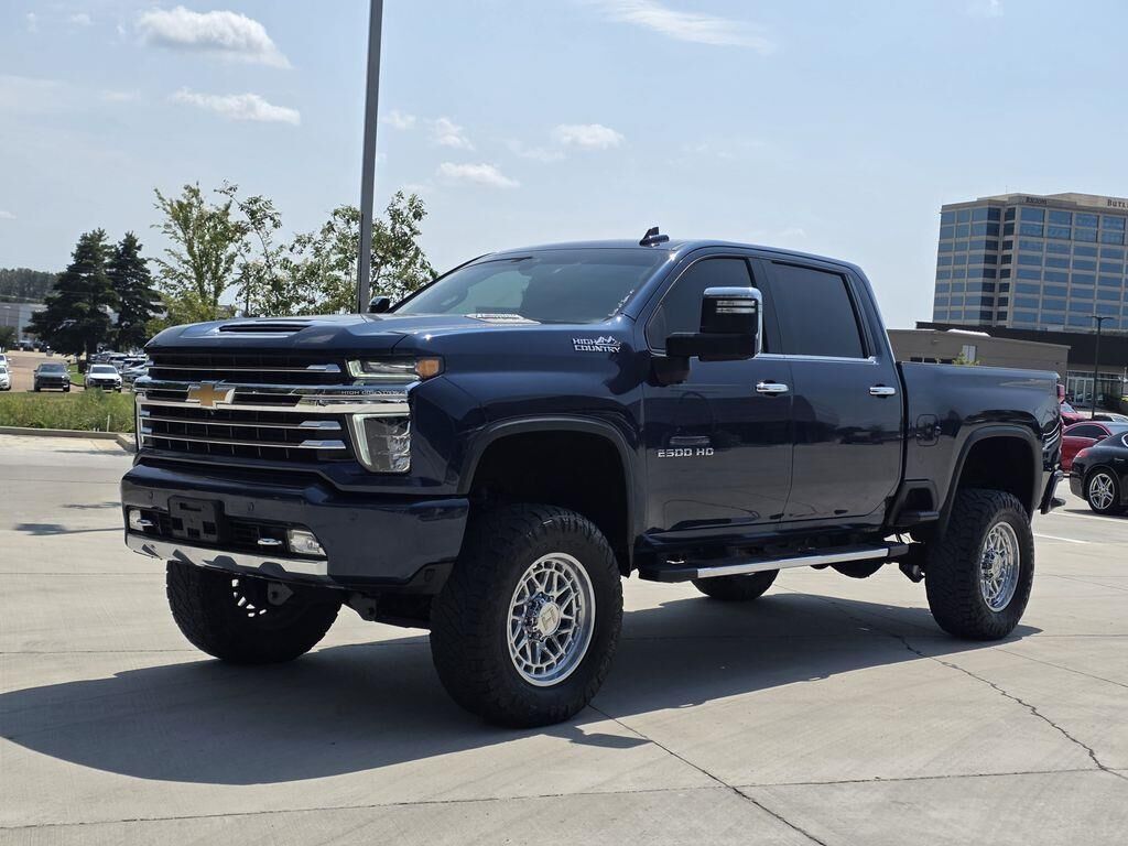 2022 Chevrolet Silverado 2500HD High Country — photo 1 of 13
