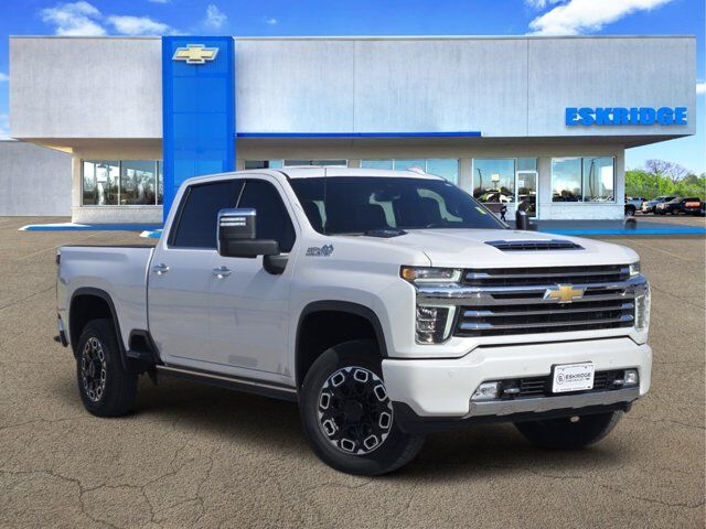 2021 Chevrolet Silverado 2500HD High Country — photo 1 of 1
