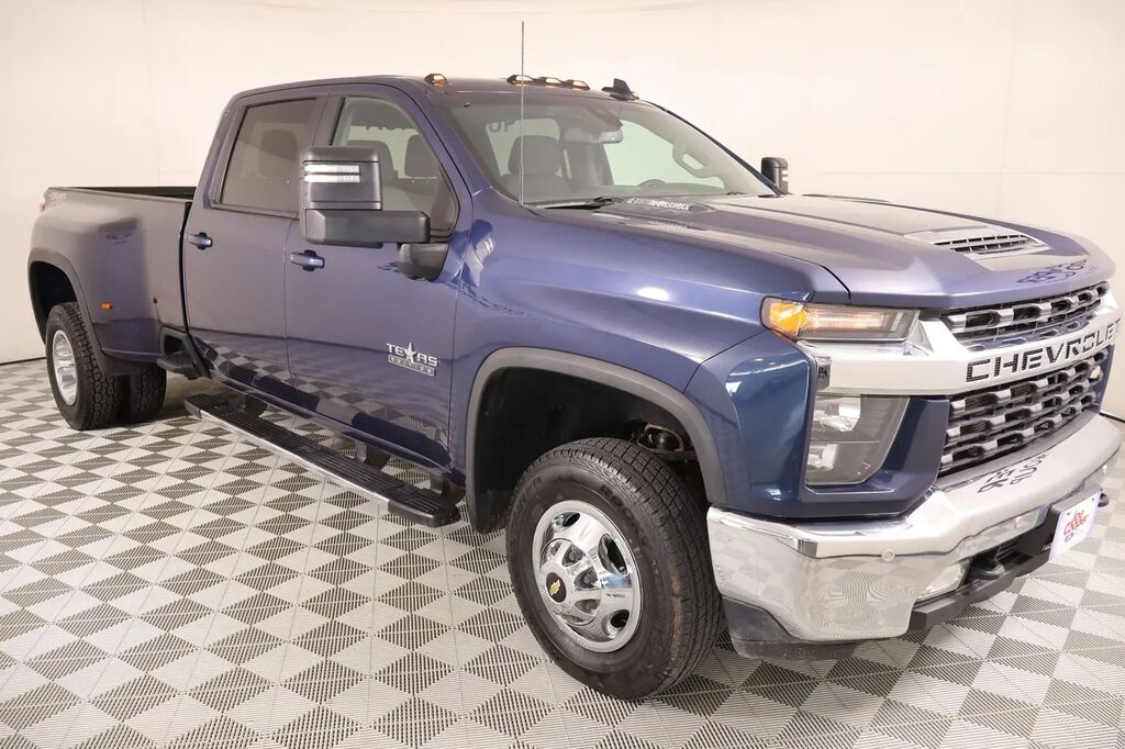 2022 Chevrolet Silverado 3500HD LT — photo 1 of 14